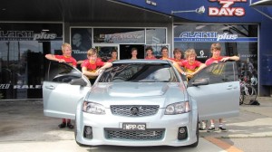 Team_with_car